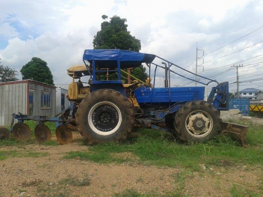 ขายรถแทร็คเตอร์และรถไถราคาถูก