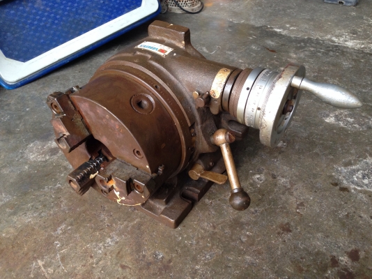 ขายหัวแบ่งพร้อมหัวจับแท่นกลึง Vertex สภาพดี อุปกรณ์ครบ ขายหัวแบ่งพร้อมหัวจับแท่นกลึง Vertex สภาพดี อุปกรณ์ครบ