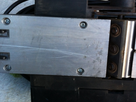 กบไฟฟ้า BOSCH ขนาด 82 มม. ผลิตที่สวิตเซอร์แลนด์  กำลังไฟ 750 W. สภาพสวยมาก ผ่านการใช้งานมาน้อย