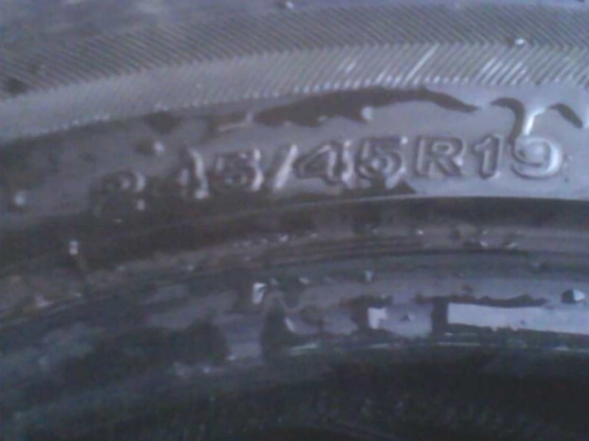 ยาง bridgestone potenza 245  45  19  ปี 11 มี 4 เส้น 5000 บาท