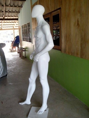 ขายหุ่นโชว์เสื้อผ้าไฟเบอร์ สภาพสมบูรณ์ พร้อมใช้