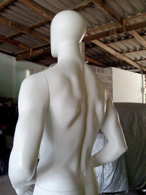 ขายหุ่นโชว์เสื้อผ้าไฟเบอร์ สภาพสมบูรณ์ พร้อมใช้