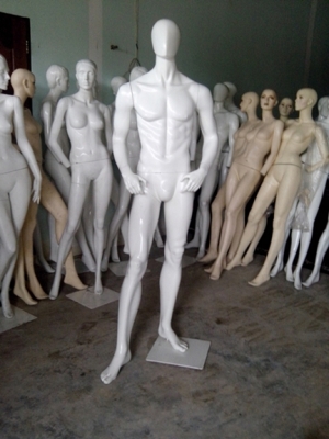 ขายหุ่นโชว์เสื้อผ้าไฟเบอร์ สภาพสมบูรณ์ พร้อมใช้