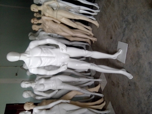 ขายหุ่นโชว์เสื้อผ้าไฟเบอร์ สภาพสมบูรณ์ พร้อมใช้