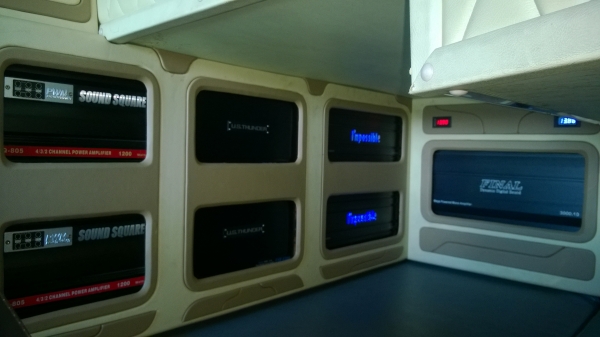 ขายบัส6ล้อ ตัวถังมีแสงยูร ขายบัส6ล้อ ตัวถังมีแสงยูร