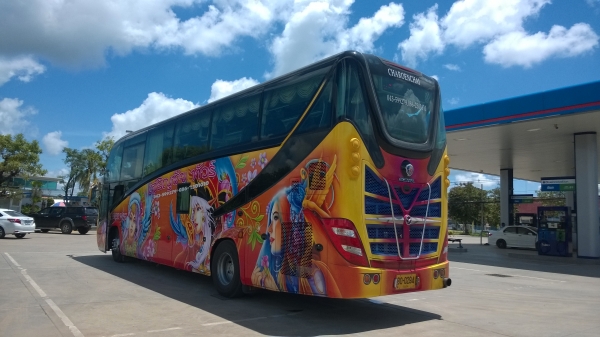 ขายบัส6ล้อ ตัวถังมีแสงยูร ขายบัส6ล้อ ตัวถังมีแสงยูร