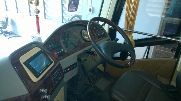 ขายบัส6ล้อ ตัวถังมีแสงยูร ขายบัส6ล้อ ตัวถังมีแสงยูร