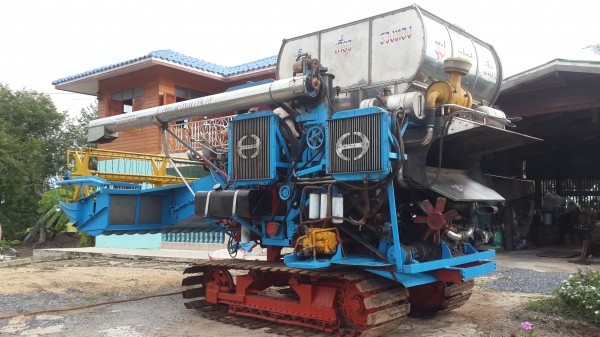 ขายรถเกี่ยวข้าววรพจน์การช่าง