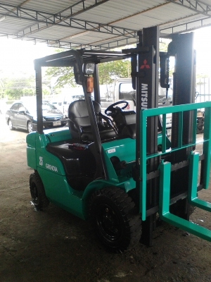 ขายด่วนรถยกMitsubishi รุ่นล่าสุด 2.5 ตัน เครื่องยนต์ดีเซล เสาสูง 3 เมตร เกียร์ออโต้ สวยเทพ