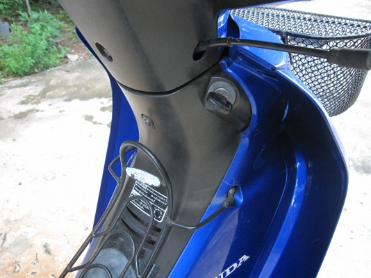 ขายเวฟ 100 ปี 47 สีนำ้เงิน เรือนไมล์ฟ้า ทะเบียนพร้อมโอน ราคา 11,500 บาท