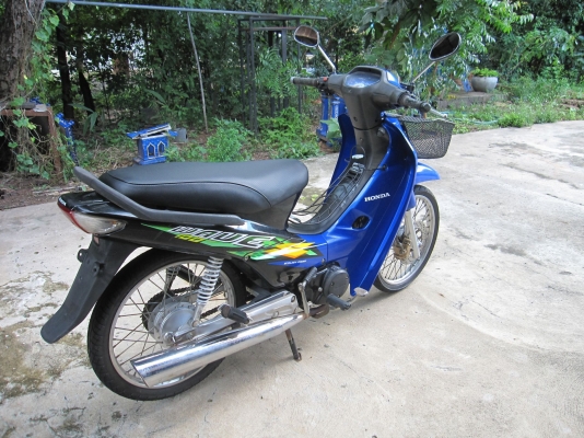 ขายเวฟ 100 ปี 47 สีนำ้เงิน เรือนไมล์ฟ้า ทะเบียนพร้อมโอน ราคา 11,500 บาท