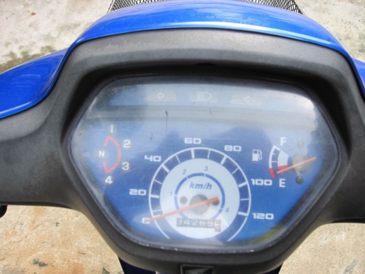 ขายเวฟ 100 ปี 47 สีนำ้เงิน เรือนไมล์ฟ้า ทะเบียนพร้อมโอน ราคา 11,500 บาท