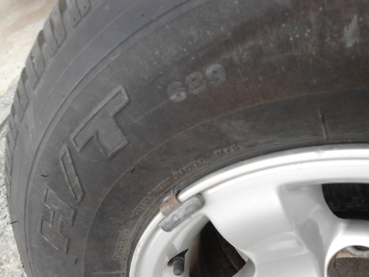 แม๊ก ขอบ 15 พร้อมยาง255/70R15 BRIDGESTONE DUELER H/T 689 ขาย 4 ล้อ TEL.081-427-3941 แม๊ก ขอบ 15 พร้อมยาง255/70R15 BRIDGESTONE DUELER H/T 689 ขาย 4 ล้อ TEL.081-427-3941