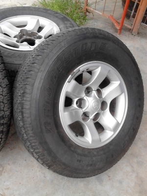 แม๊ก ขอบ 15 พร้อมยาง255/70R15 BRIDGESTONE DUELER H/T 689 ขาย 4 ล้อ TEL.081-427-3941 แม๊ก ขอบ 15 พร้อมยาง255/70R15 BRIDGESTONE DUELER H/T 689 ขาย 4 ล้อ TEL.081-427-3941