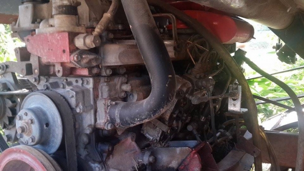 ขายด่วนรถเกี่ยวข้าวศักดิ์พัฒนาการเกษตร รุ่นBIG47