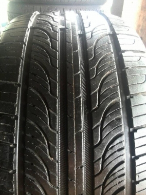 ขายยาง ROADSTONE N7000 235-40-18 ปี11 ดอกเต็ม ไม่ร้าว ไม่ปะ ชุดละ 6,900 บาท