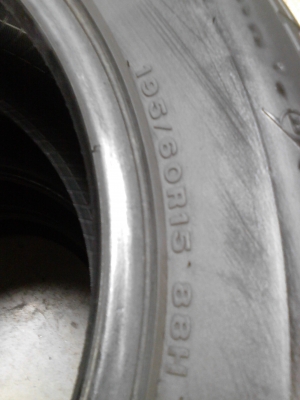 195/60R15 DUNLOP SPSPORT ปี2011 TEL.081-427-3941 195/60R15 DUNLOP SPSPORT ปี2011 TEL.081-427-3941