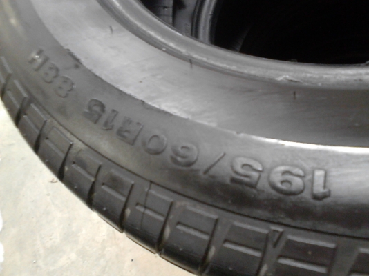 195/60R15 DUNLOP SPSPORT ปี2011 TEL.081-427-3941 195/60R15 DUNLOP SPSPORT ปี2011 TEL.081-427-3941