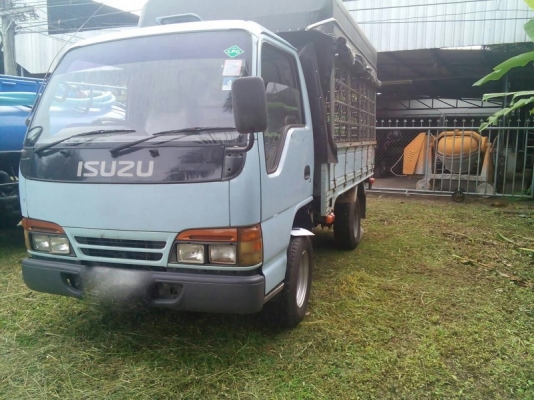 รถอีซูซุ 4 ล้อ รั้ว ( ไม่ดั้ม ) 88 แรงม้า. ปี 40 สนใจติดต่อ 081 - 6079515 รถอีซูซุ 4 ล้อ รั้ว ( ไม่ดั้ม ) 88 แรงม้า. ปี 40 สนใจติดต่อ 081 - 6079515