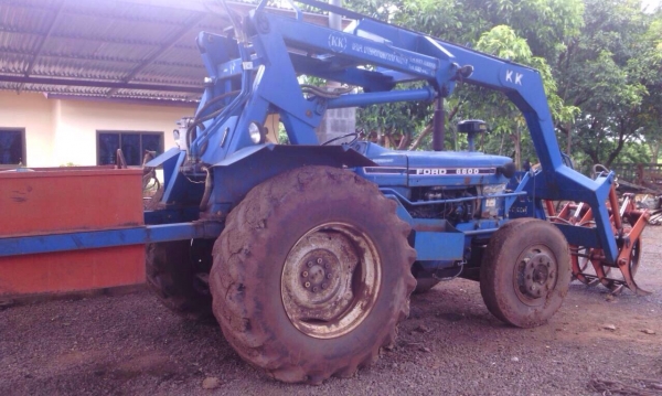 ขายรถคีบอ้อย FORD 6600 แถมชุดผานหน้า พร้อมใช้งาน