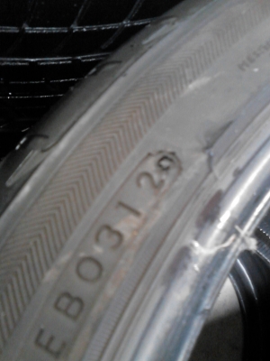 275/30R19 BRIDGESTONE POTENZA S001 ปี 2012 มี 2 เส้น TEL.081-427-3941 275/30R19 BRIDGESTONE POTENZA S001 ปี 2012 มี 2 เส้น TEL.081-427-3941