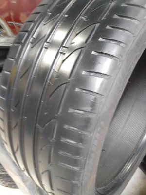 275/30R19 BRIDGESTONE POTENZA S001 ปี 2012 มี 2 เส้น TEL.081-427-3941 275/30R19 BRIDGESTONE POTENZA S001 ปี 2012 มี 2 เส้น TEL.081-427-3941