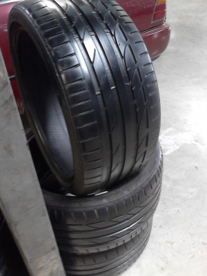 275/30R19 BRIDGESTONE POTENZA S001 ปี 2012 มี 2 เส้น TEL.081-427-3941 275/30R19 BRIDGESTONE POTENZA S001 ปี 2012 มี 2 เส้น TEL.081-427-3941