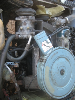 ขายกระบะยี่ห้อ nissan มีหลังคากระบะ