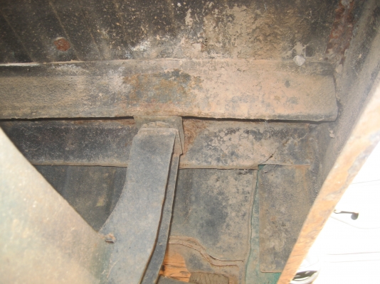 ขายกระบะยี่ห้อ nissan มีหลังคากระบะ