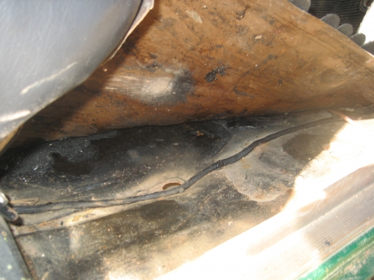 ขายกระบะยี่ห้อ nissan มีหลังคากระบะ