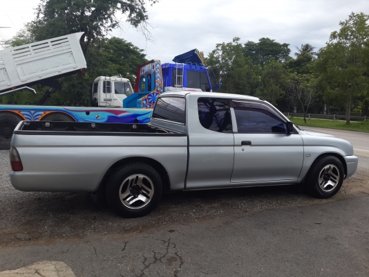 ขายรถสวยๆพร้มใช้งาน MITSUBISHI STRADA เครื่อง 2500 เครื่องเดิม สีสวย สภาพสวยๆ