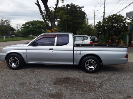 ขายรถสวยๆพร้มใช้งาน MITSUBISHI STRADA เครื่อง 2500 เครื่องเดิม สีสวย สภาพสวยๆ