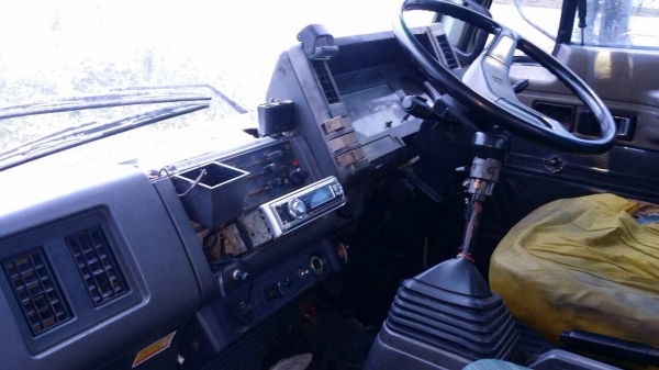 ขายIsuzu ร็อคกี้ เครื่อง240 เกียร์ คูลเลอร์