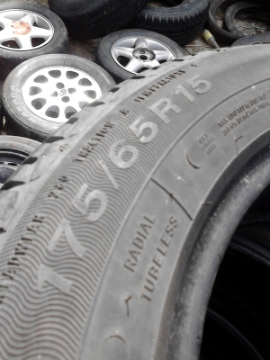 175/65R15 GOODYEAR ชุด 4 เส้น ปี2011 TEL.081-427-3941