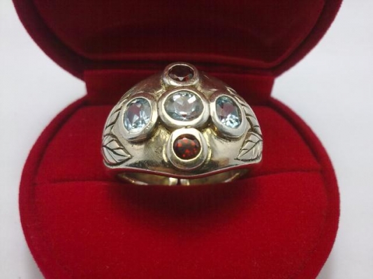 แหวนเงินเก่าพลอยแท้