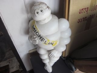 อะไหล่แต่งรถตู้