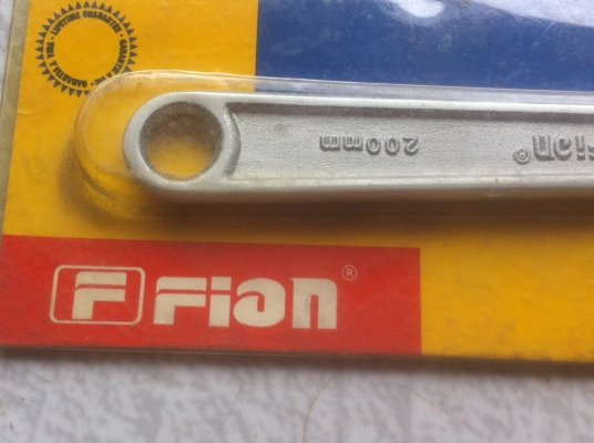 ประแจเลื่อน 8 นิ้ว Fion ปากเลื่อนได้กว้างประมาณ 0-26มม. ของใหม่ลดราคาขาย ประแจเลื่อน 8 นิ้ว Fion ปากเลื่อนได้กว้างประมาณ 0-26มม. ของใหม่ลดราคาขาย