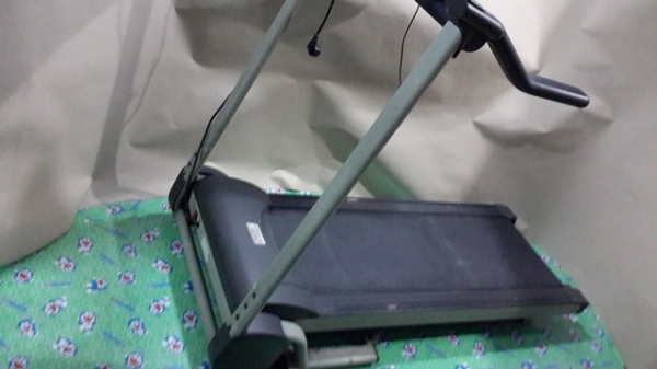 ขายลู่วิ่ง ออกกำลังกายครับ ไม่ค่อยได้ใช้ ขายๆๆๆๆๆๆๆ