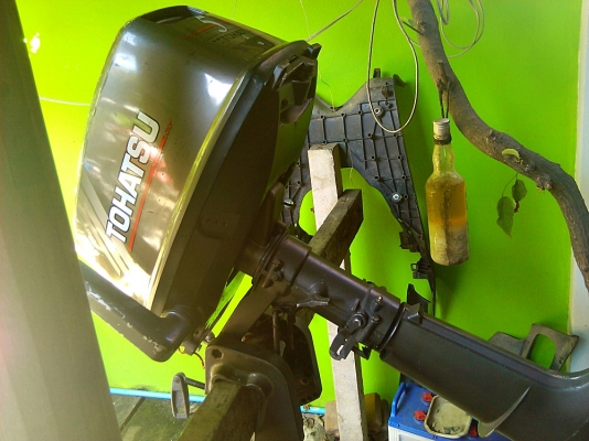 ขายเครื่องเรือ tohatsu 5 แรง หางสั้น สภาพดี