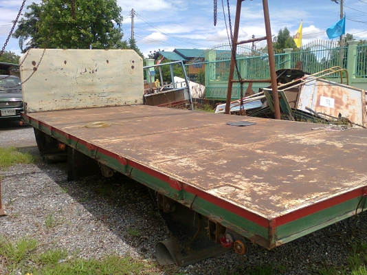 กระบะพื้นเรียบ 10 ล้อ ยาว 6.40 เมตร