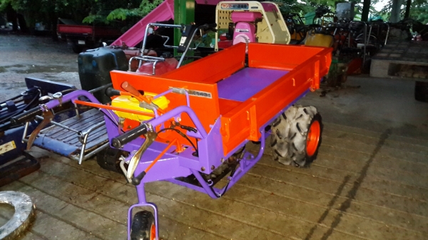 สามล้อการเกษตรและก่อสร้างปรับสภาพพร้อมใช้งาน