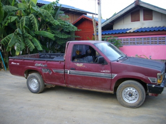 ขายนิสสันบิ๊กเอ็ม ตอนเดียว ฝาขาวราคาเบาๆๆ