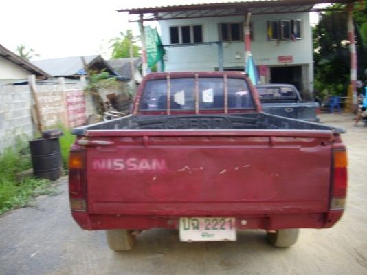 ขายนิสสันบิ๊กเอ็ม ตอนเดียว ฝาขาวราคาเบาๆๆ