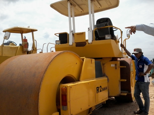 ขายด่วนครับ รถบด SAKAI 3 ล้อ สวยมากครับ ซื้อมาแล้วยังไม่ได้ใช้งาน เลยครับ