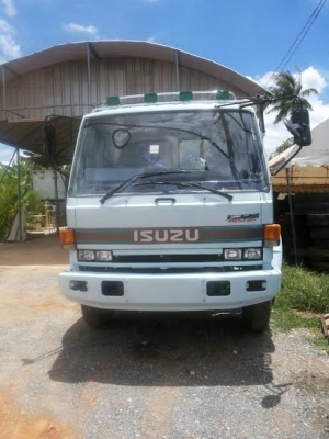 ขายด่วน! รถบรรทุก 6 ล้อ ISUZU