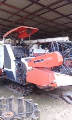 ขายรถเกี่ยวข้าวคูโบต้า DC60