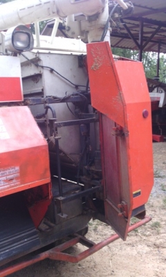 ขายรถเกี่ยวข้าวคูโบต้า DC68G