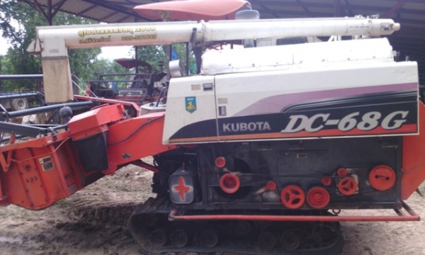 ขายรถเกี่ยวข้าวคูโบต้า DC68G