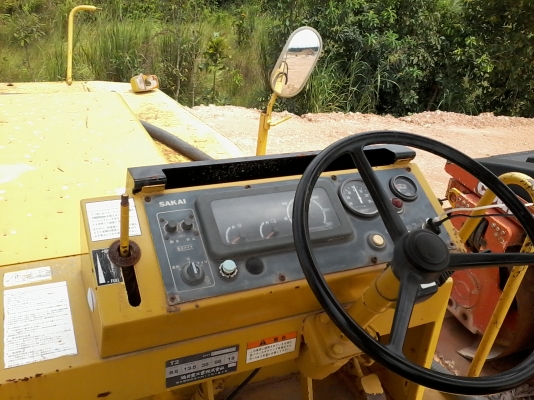 ขายรถบดล้อยาง  7 ล้อ SAKAI 5000 kg. สวยมากครับ ชื้อมายังไม่ได้ใชงานเลยครับ