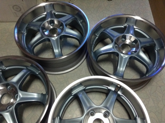 แม็กออฟลึกๆขอบ17นิ้ว 5 รู 114 เหมือนใหม่ขอบเงาๆ แม็กออฟลึกๆขอบ17นิ้ว 5 รู 114 เหมือนใหม่ขอบเงาๆ